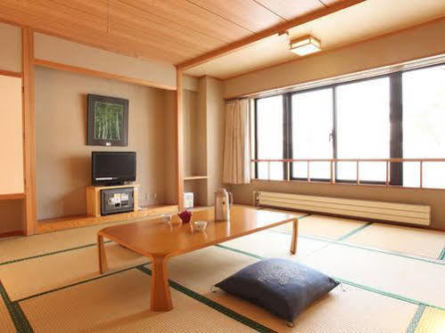 Hotel Mutsumi Shiga Kogen Exterior photo